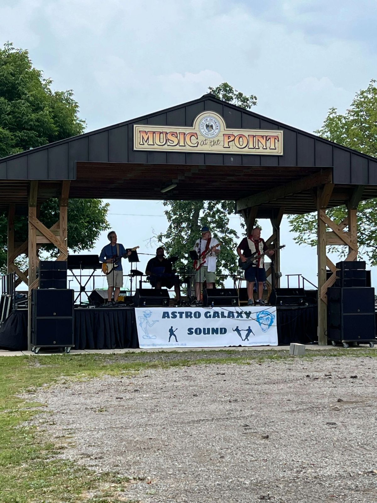 Astro Galaxy Sound performing